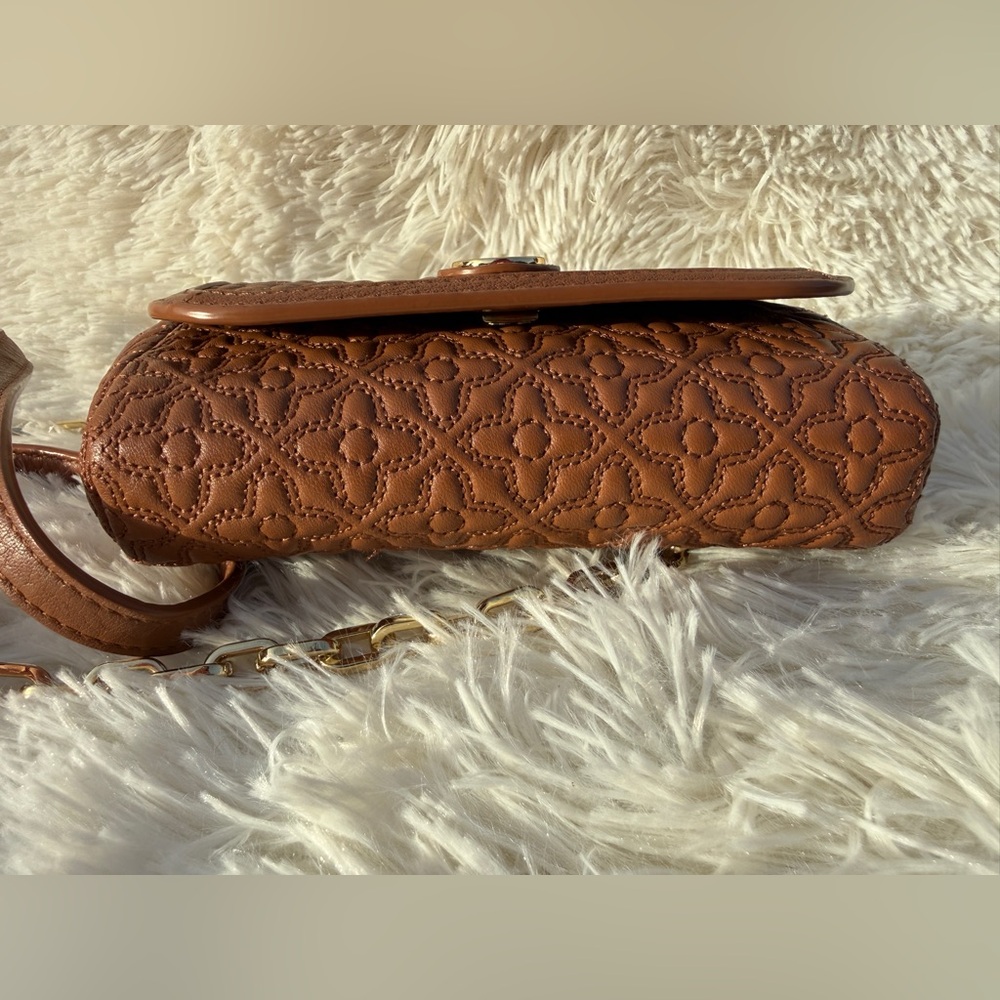 Tory Burch Signature Crossbody Bag - Picture 6 of 12